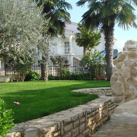 Apartments And Rooms Branka Novigrad  Zewnętrze zdjęcie