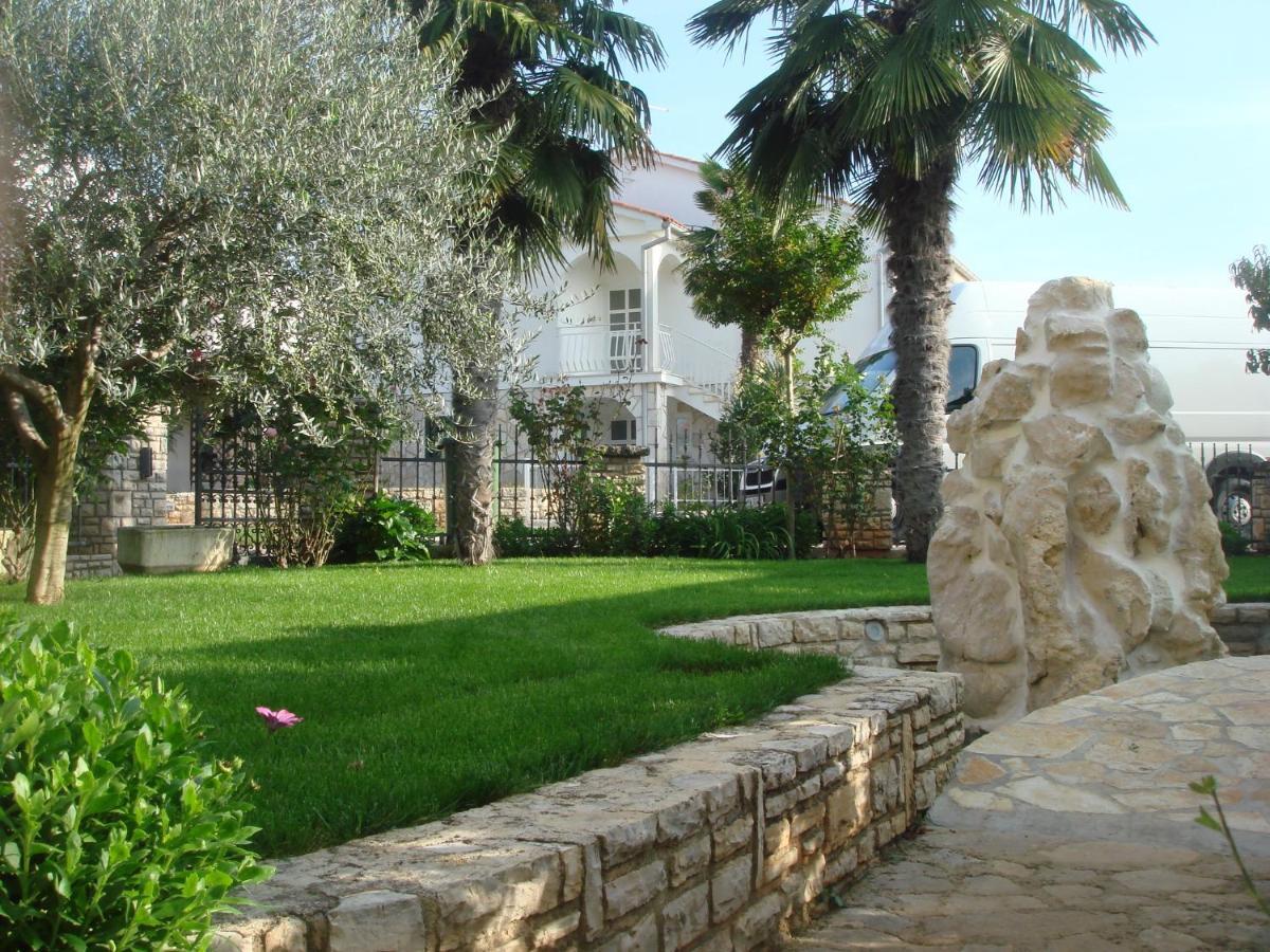 Apartments And Rooms Branka Novigrad  Zewnętrze zdjęcie