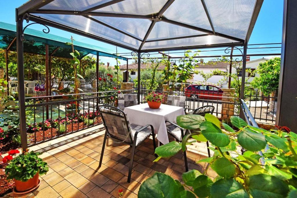 Apartments And Rooms Branka Novigrad  Zewnętrze zdjęcie